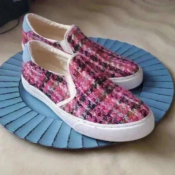 ☆☆☆Nine west sneakers - Picture 4 of 10